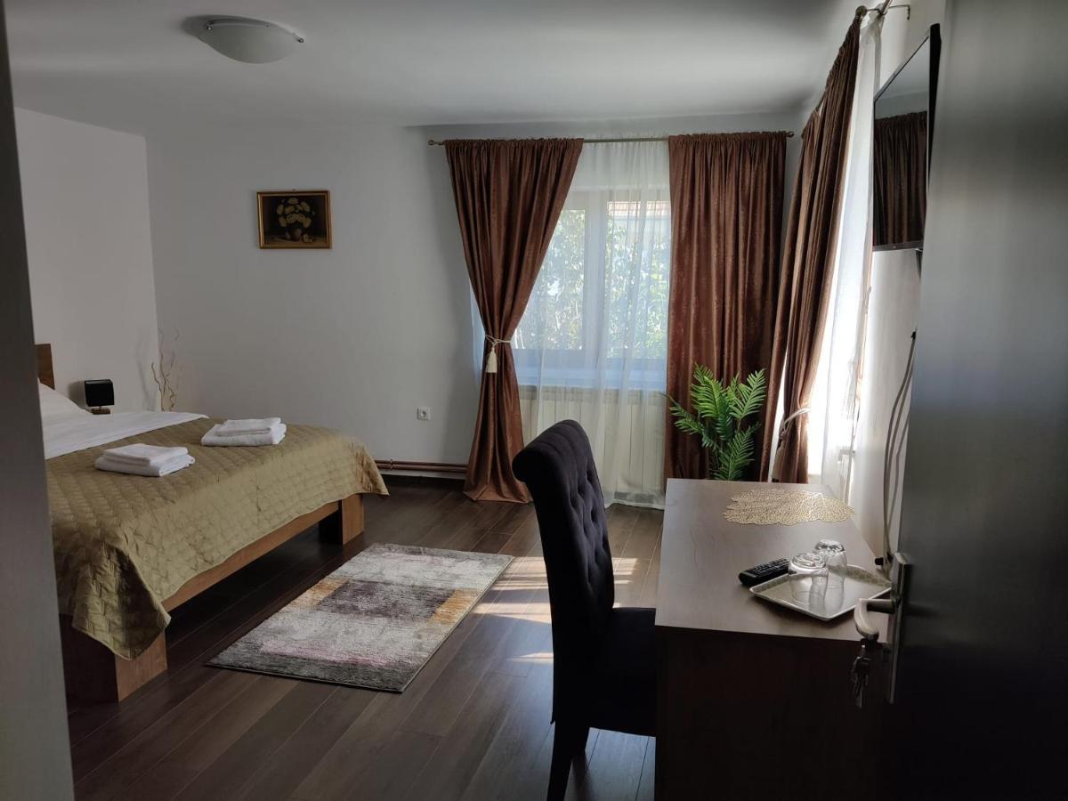 Гостевой дом Casa Marina Кэлимэнешти Экстерьер фото