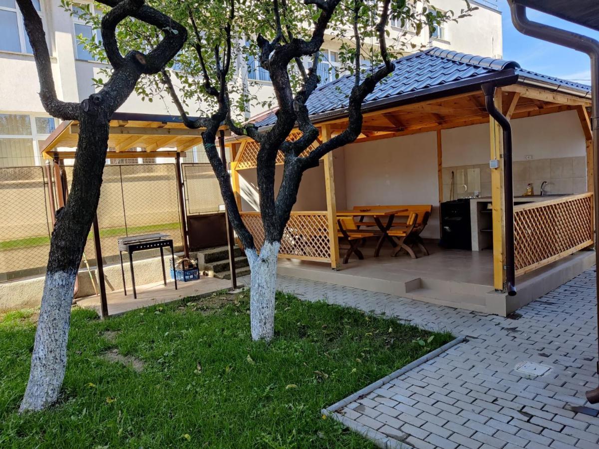 Гостевой дом Casa Marina Кэлимэнешти Экстерьер фото